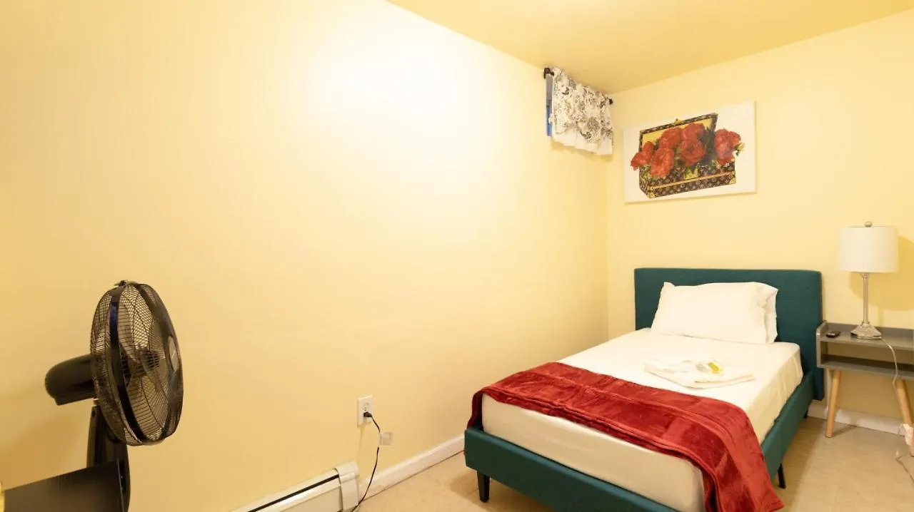 아파트 Cozy Shack 1 Bedroom Studio With Sofa And Full Kitchen In Elmhurst Ny 뉴욕